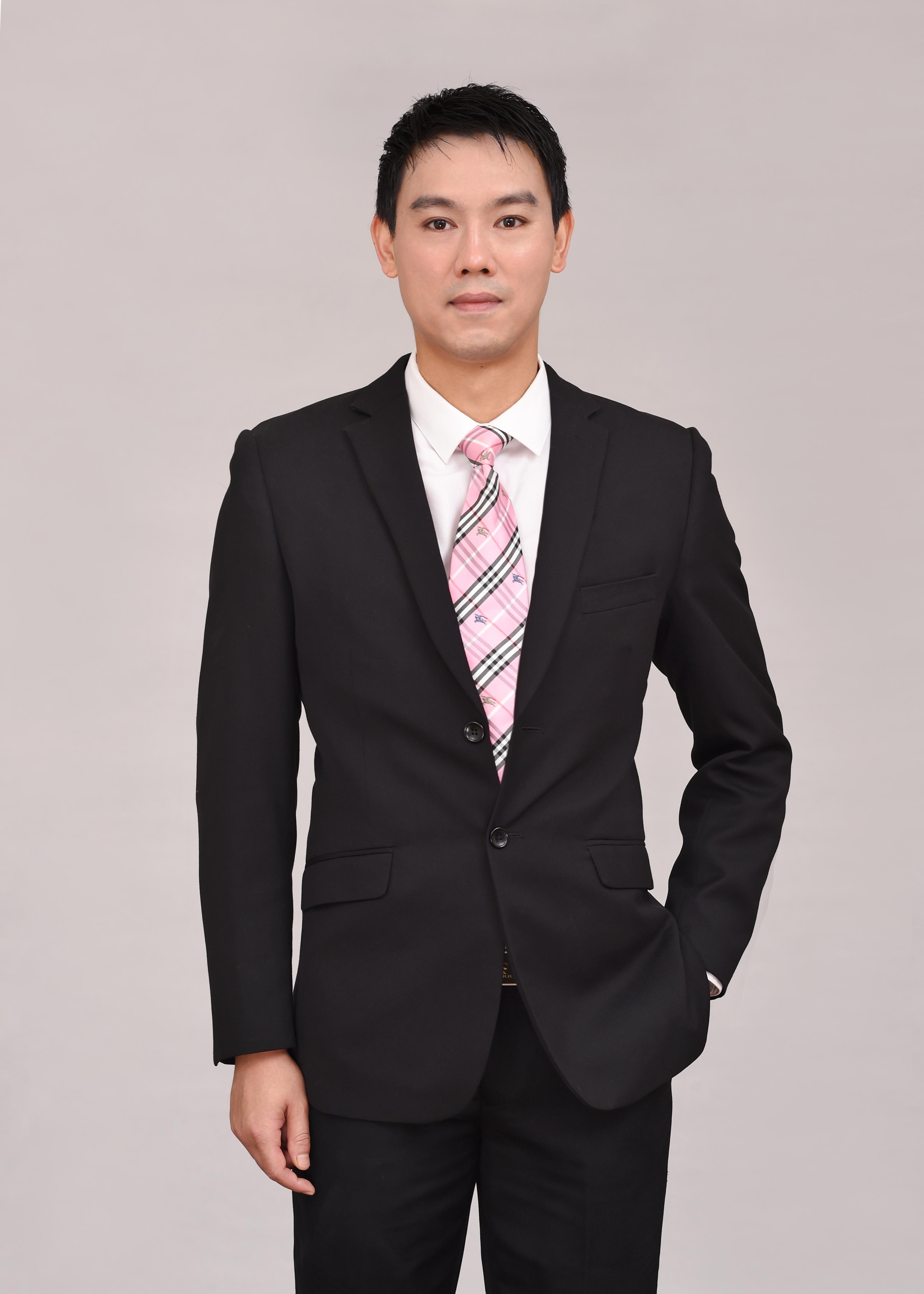 费进 技术统筹负责人